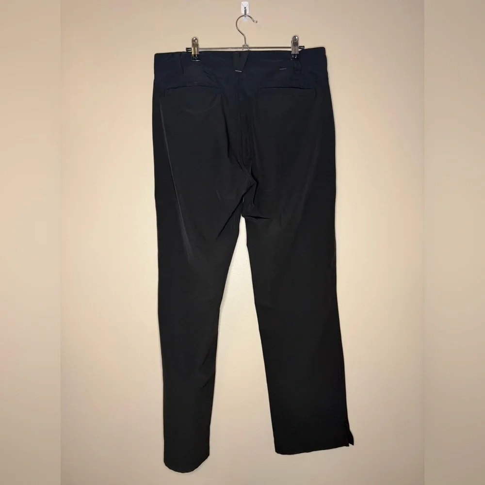 Oakley Men's Sleek Black Dress Pants